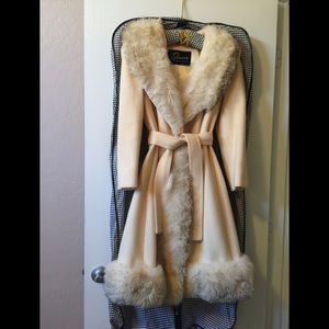 “Velmina” Mayfair of CA vintage fur trimmed coat